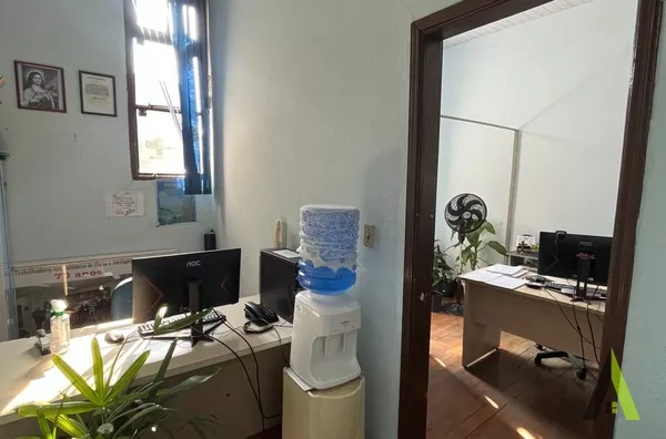  Sobrado no Centro de São Roque! 