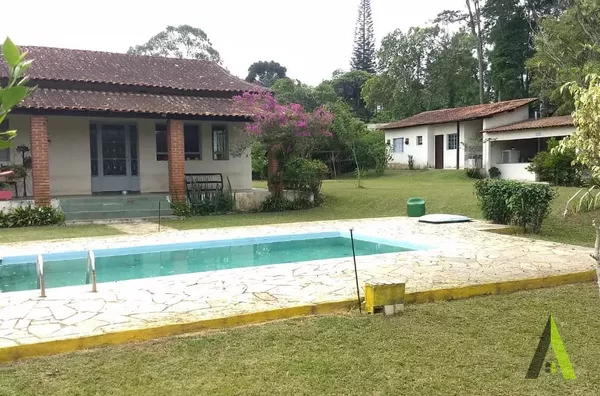 Chácara em Condomínio Fechado em São Roque! 