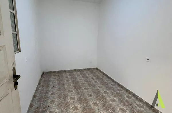 Sala Comercial no Centro de Araçariguama!
