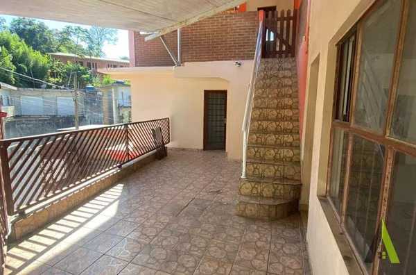  2 Casas com Espaço Gourmet em Mairinque!  