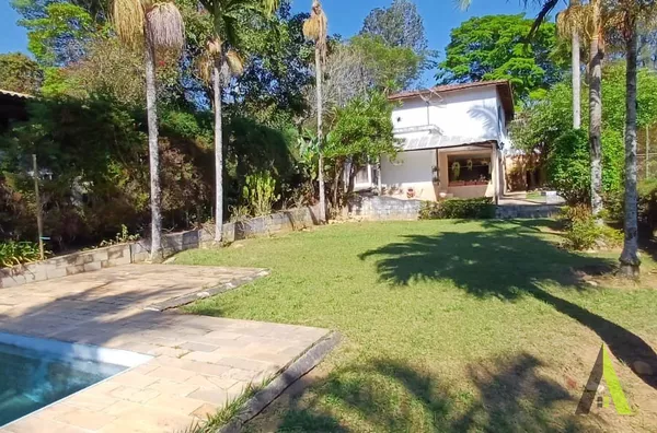 Chácara com Piscina em Mailasqui! 