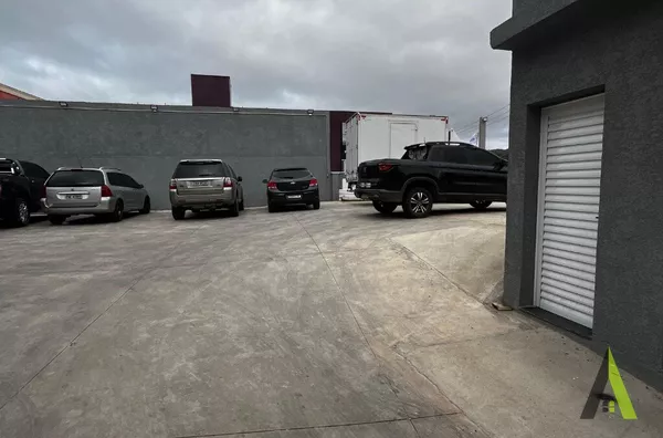 Ponto Comercial no Centro de  São Roque!