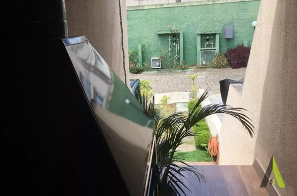 Casa em Condomínio Fechado em São Roque!