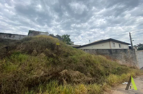 Terreno em Bairro Tradicional em São Roque! 