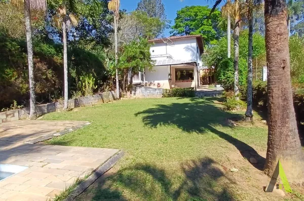 Chácara com Piscina em Mailasqui! 