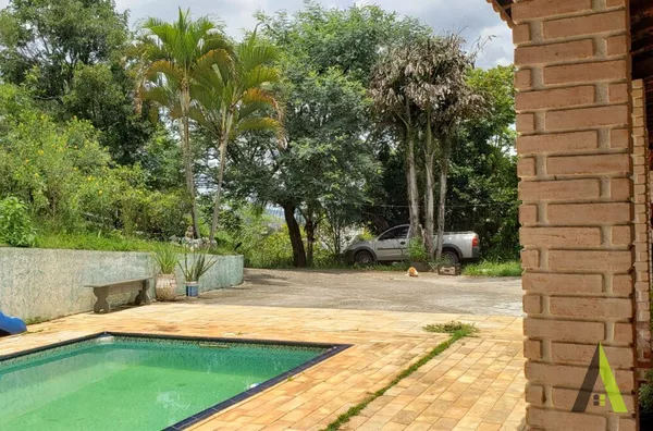 Casa em Condomínio Fechado em São Roque!