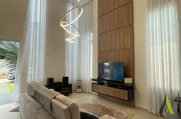  Casa Térrea em Condomínio de São Roque! 