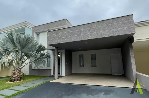  Casa Térrea em Condomínio de São Roque! 
