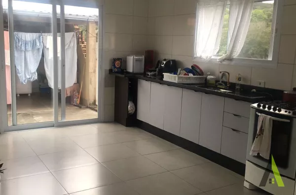  Sobrado Novo em Fase de Acabamento em São Roque 