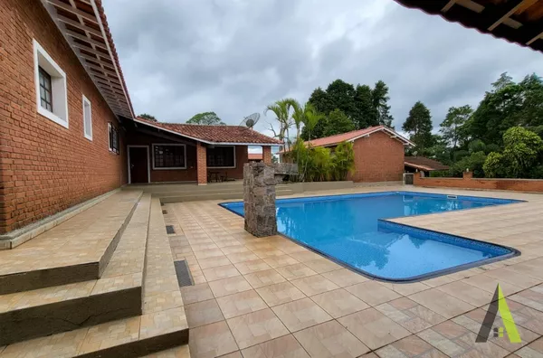 Chácara Rodeado de Muito Verde em São Roque!