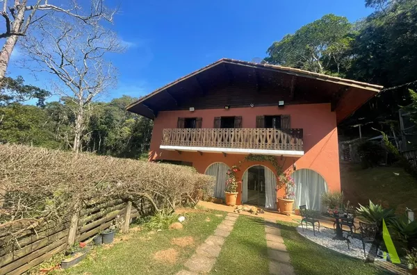 Chácara no Pé da Serra em São Roque!