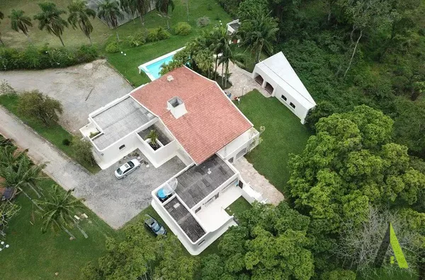 Chácara em Condomínio Fechado em São Roque! 