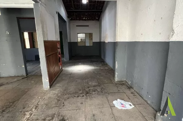 Casa Térrea Comercial em São Roque!