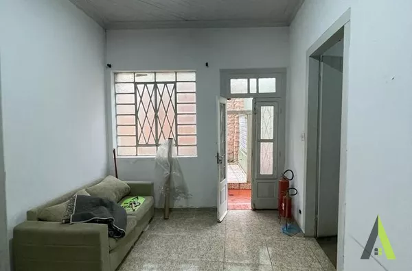 Casa no Centro de  São Roque!