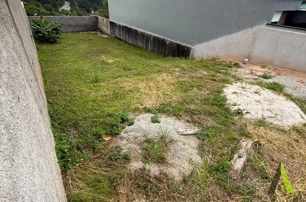 Terreno em Condomínio Fechado de São Roque!