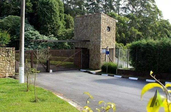 Terreno em Condomínio Fechado de Alto Padrão em São Roque!