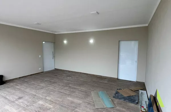 Casa Térrea em Bairro Tradicional! 