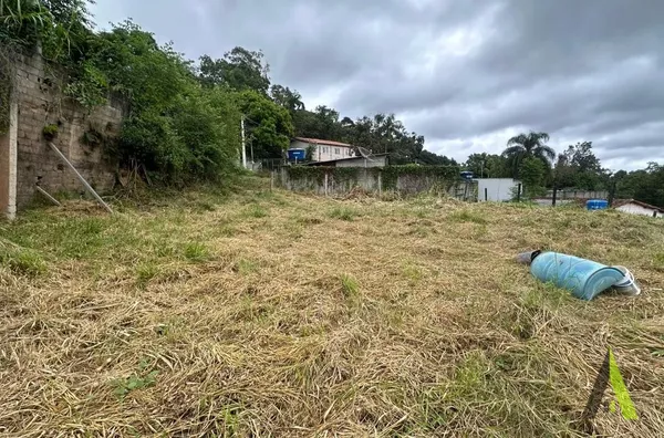 Terreno Plano com Vista Fantástica em São Roque! 