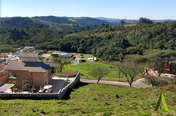 Terrenos em Condomínio Fechado de Alto Padrão em São Roque!