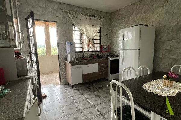 Casa Térrea em Bairro Tradicional! 