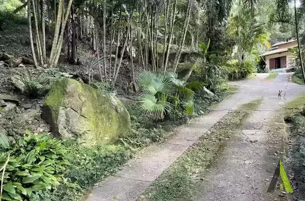 Chácara em Meio as Montanhas em São Roque! 