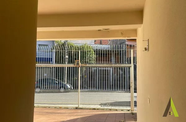  Sobrado Comercial no Centro de São Roque! 