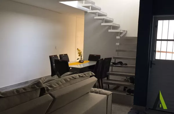  Sobrado Novo em Fase de Acabamento em São Roque 