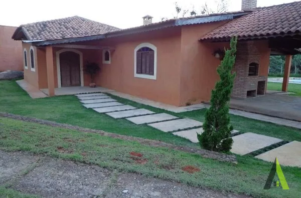 Chácara Rodeado de Muito Verde em São Roque!