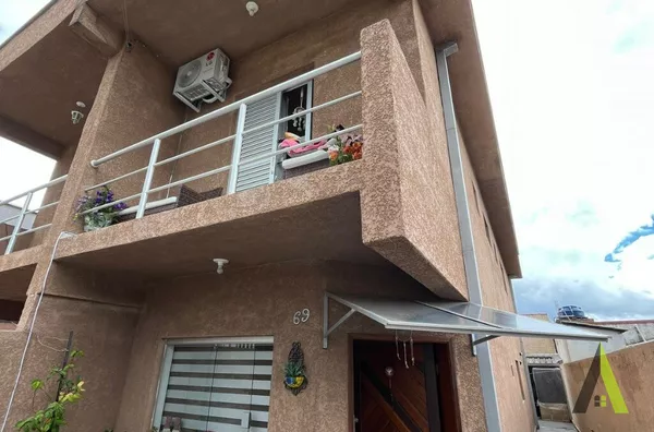 Sobrado em Bairro Nobre! 