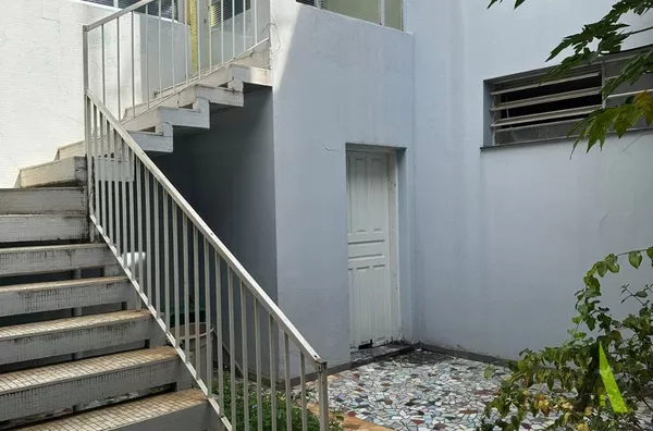 Casa no Centro de São Roque! 