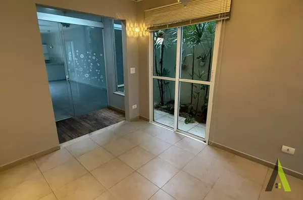 Casa em Condomínio Fechado de São Roque!