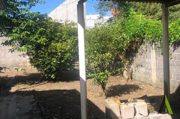 Casa Térrea no Centro de São Roque!