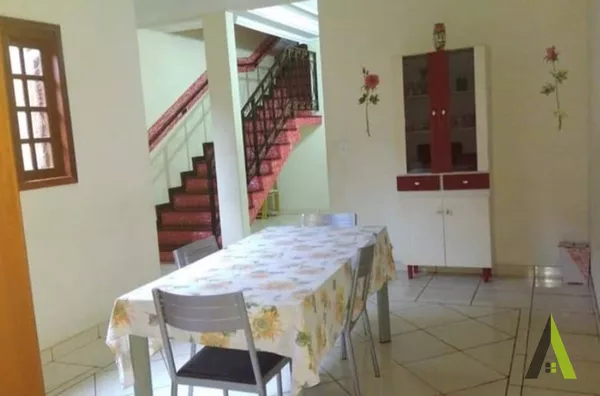 Sobrado em Mairinque  ! 