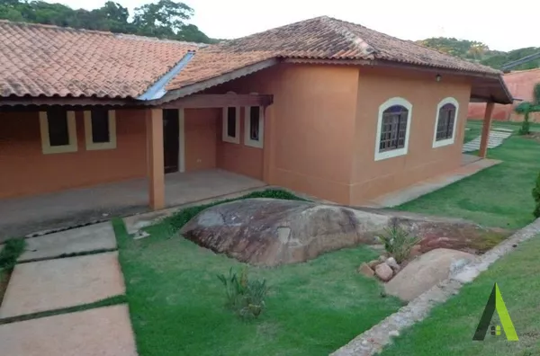 Chácara Rodeado de Muito Verde em São Roque!