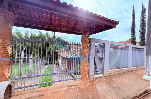 Casa para venda,  Centro (barrânia), Caconde
