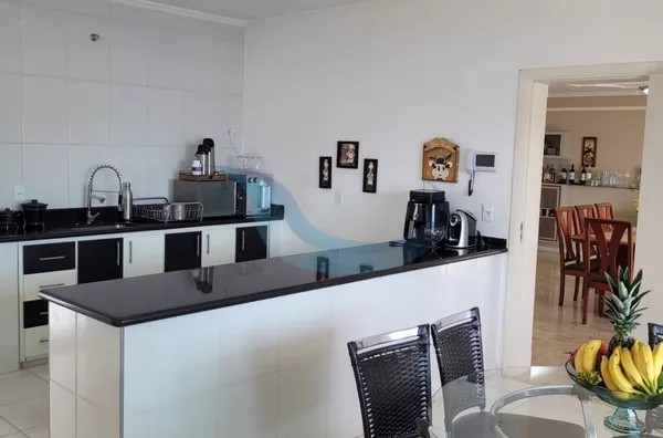 CASA À VENDA DE ALTO PADRÃO NA CIDADE DE CACONDE-SP!