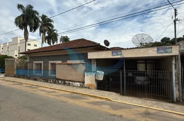 Casa para venda, 5 quarto(s),  Centro, Caconde - Foto 1