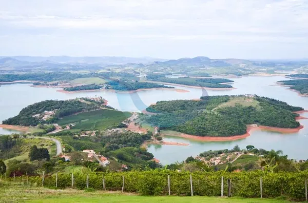 Sítio de 19 hectares com café em produção a venda em Caconde/SP - Foto 1