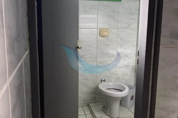 MÓVEL COMERCIAL + RESIDENCIAL COM POTENCIAL DE RENDA NO CENTRO DE Caconde - Foto 5