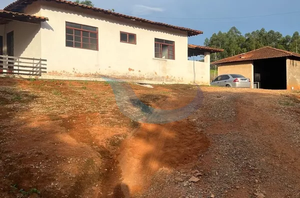 Sítio para venda e locação, 2 quarto(s),  Pinheirinho, Caconde