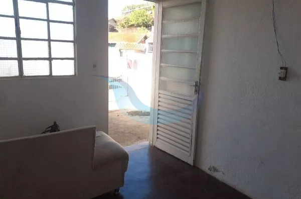 Casa para locação disponível no bairro Santa Cruz 