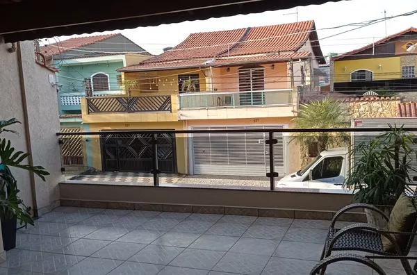 SOBRADO COM AQUECEDOR SOLAR IMPECÁVEL - Foto 3