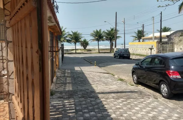 Excelente localização 50 metros da Praia