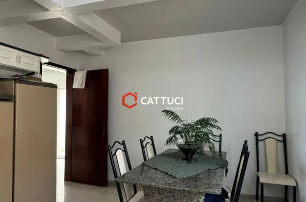 CASA A VENDA NO FRARON 