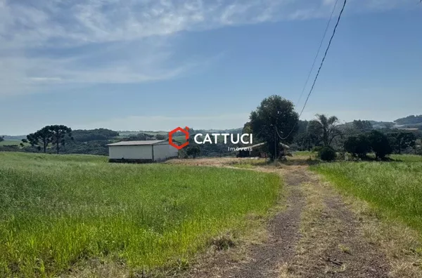 BARRACÃO COM CASA RESIDENCIAL NO RIO PINHEIRO EM MARIÓPOLIS PARA LOCAÇÃO 