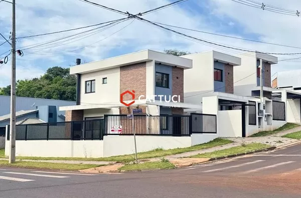 SOBRADOS À VENDA NO PINHEIRINHO