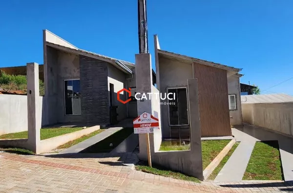 CASAS À VENDA NO ALVORADA 