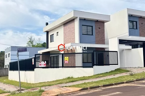 SOBRADOS À VENDA NO PINHEIRINHO