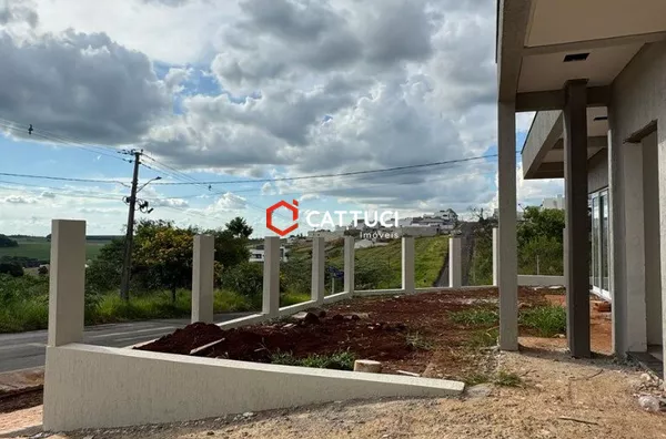 SOBRADO DE ESQUINA PARA VENDA NO FRARON