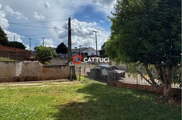 CASA PARA VENDA NO PINHEIRINHO